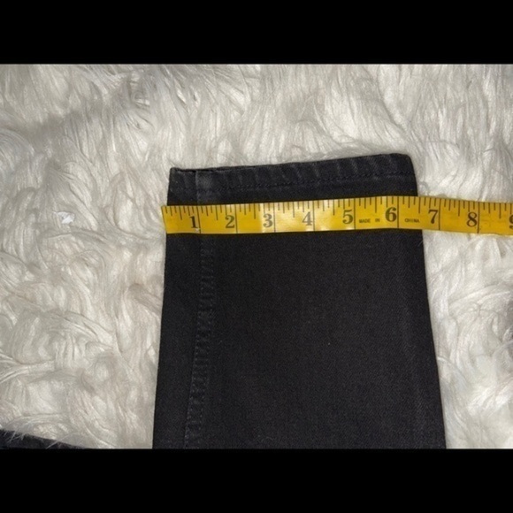 Vintage Levi’s 551 jeans - Picture 7 of 9